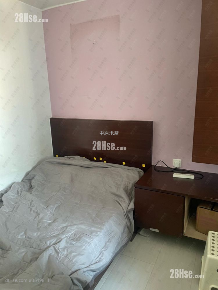 Yan Shing Court Sell 2 Bedrooms , 1 Bathroom 401 ft² Yan Shing Court Sell 2 Bedrooms , 1 Bathroom 401 ft²
