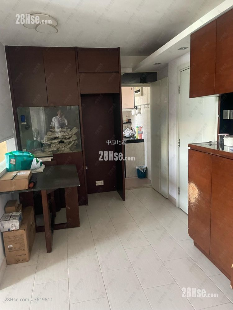Yan Shing Court Sell 2 Bedrooms , 1 Bathroom 401 ft² Yan Shing Court Sell 2 Bedrooms , 1 Bathroom 401 ft²