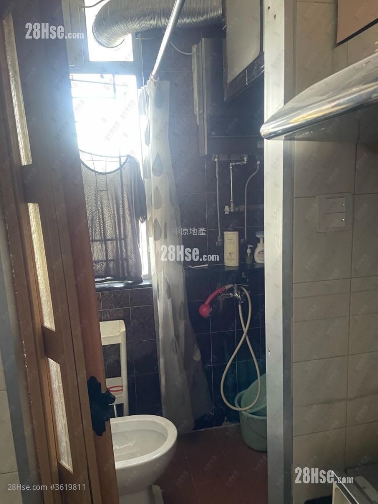 Yan Shing Court Sell 2 Bedrooms , 1 Bathroom 401 ft² Yan Shing Court Sell 2 Bedrooms , 1 Bathroom 401 ft²