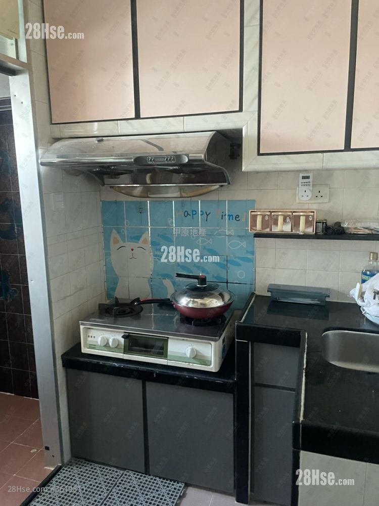 Yan Shing Court Sell 2 Bedrooms , 1 Bathroom 401 ft² Yan Shing Court Sell 2 Bedrooms , 1 Bathroom 401 ft²