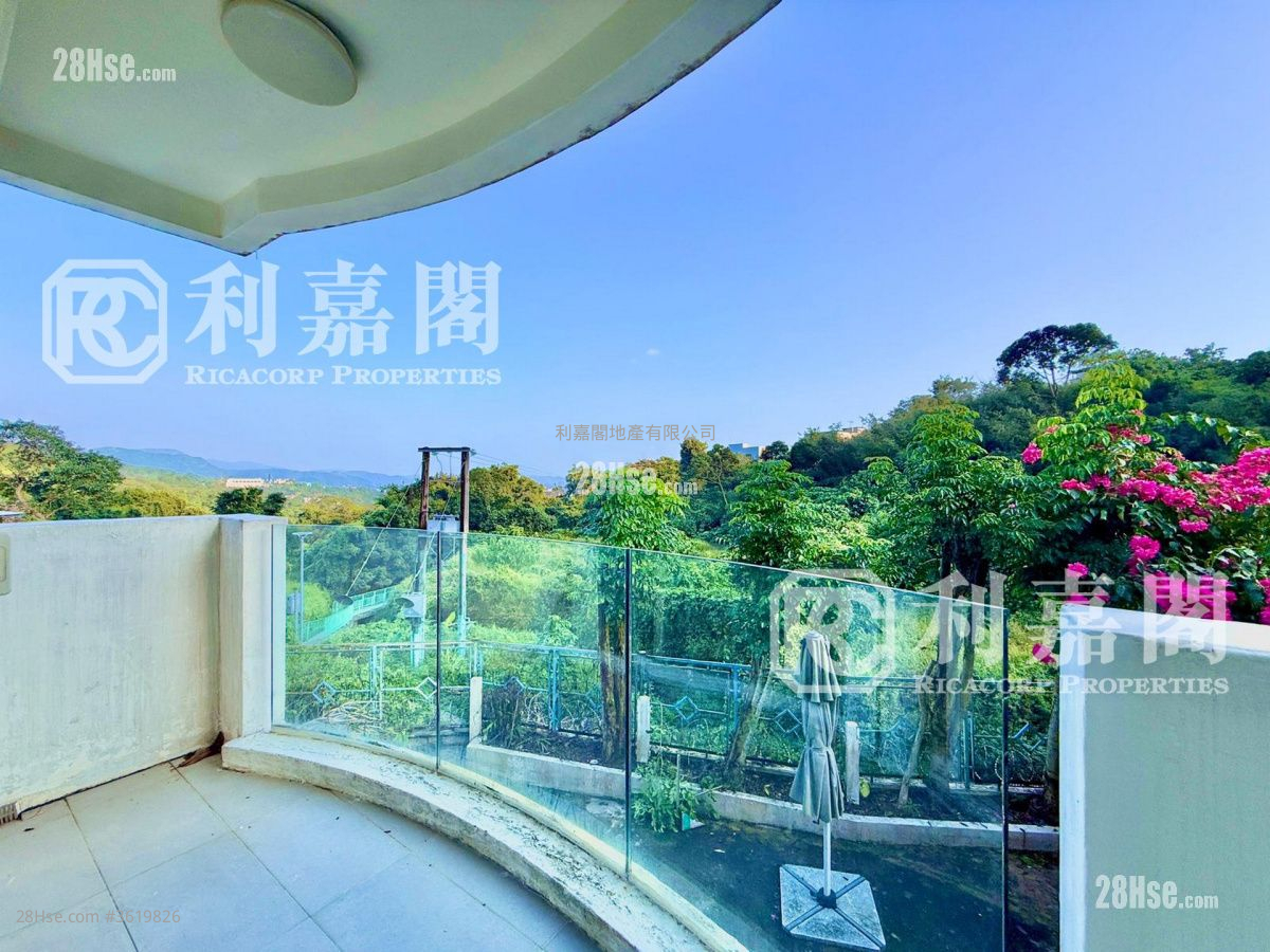 Nam Shan San Tsuen Sell 4 Bedrooms , 3 Bathrooms 2,100 ft² Nam Shan San Tsuen Sell 4 Bedrooms , 3 Bathrooms 2,100 ft²
