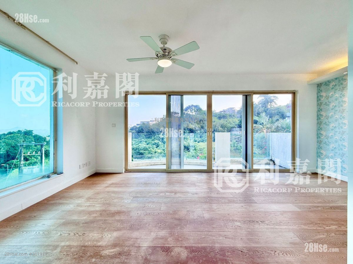 Nam Shan San Tsuen Sell 4 Bedrooms , 3 Bathrooms 2,100 ft² Nam Shan San Tsuen Sell 4 Bedrooms , 3 Bathrooms 2,100 ft²