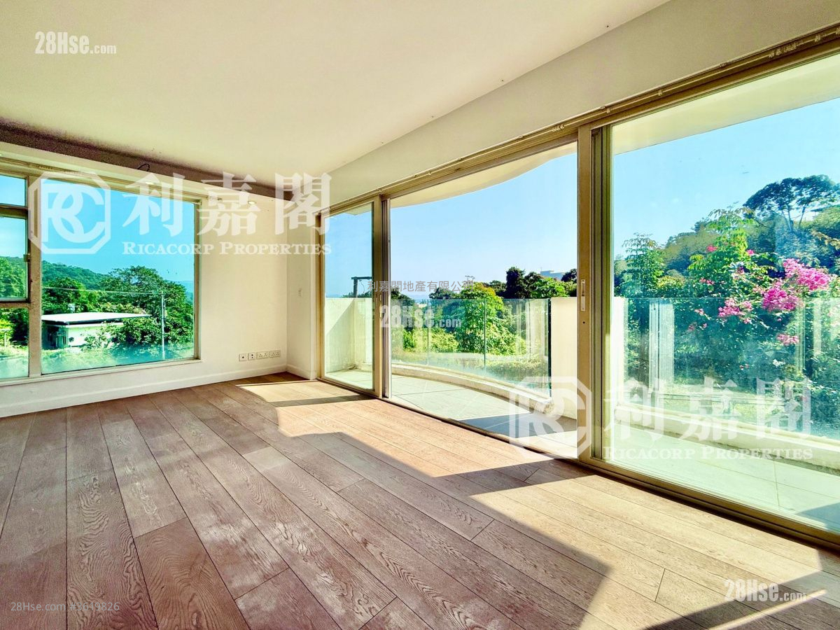 Nam Shan San Tsuen Sell 4 Bedrooms , 3 Bathrooms 2,100 ft² Nam Shan San Tsuen Sell 4 Bedrooms , 3 Bathrooms 2,100 ft²