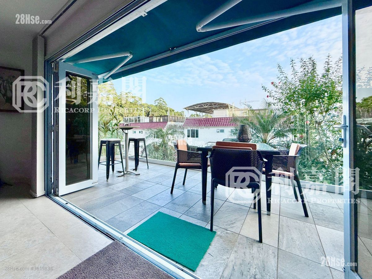 Venice Villa Sell 4 Bedrooms , 4 Bathrooms 2,100 ft² Venice Villa Sell 4 Bedrooms , 4 Bathrooms 2,100 ft²