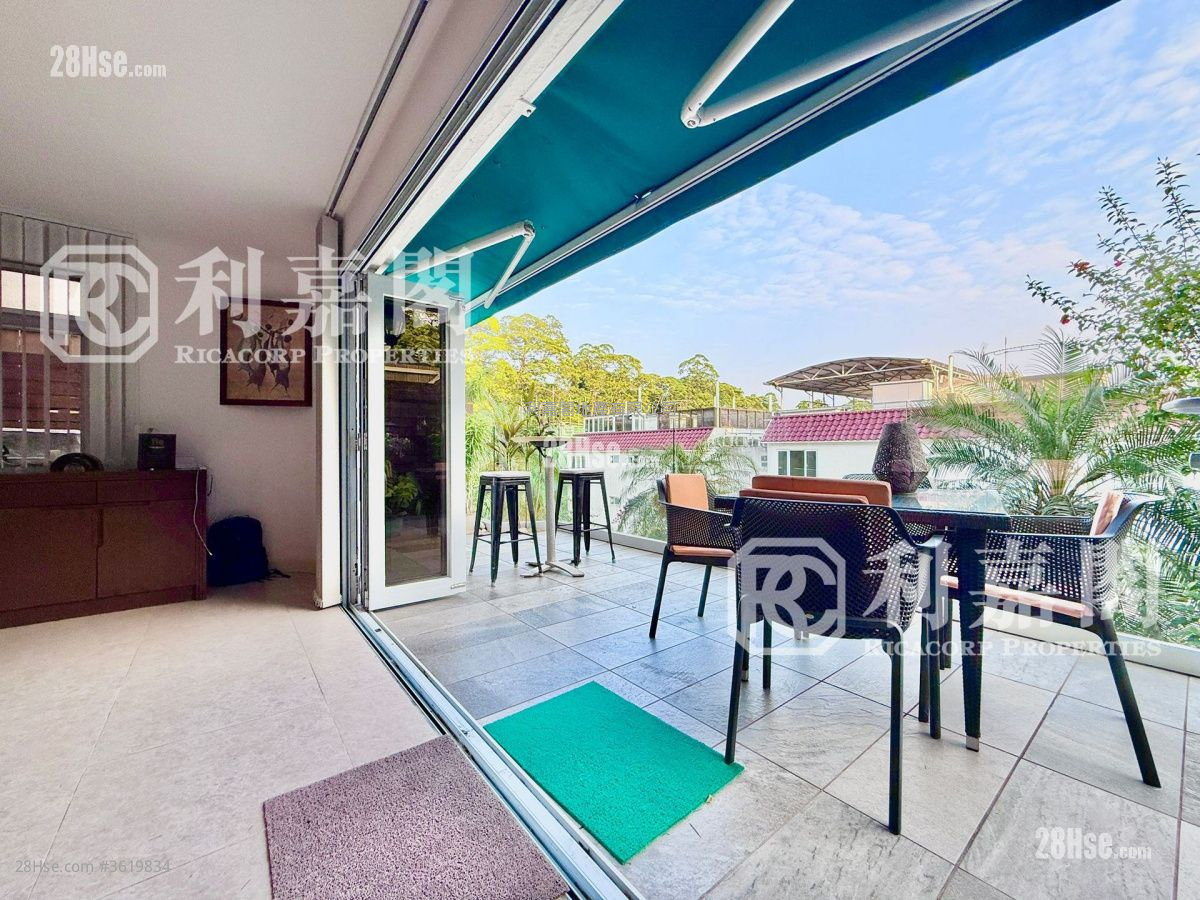 Venice Villa Sell 4 Bedrooms , 4 Bathrooms 2,100 ft² Venice Villa Sell 4 Bedrooms , 4 Bathrooms 2,100 ft²