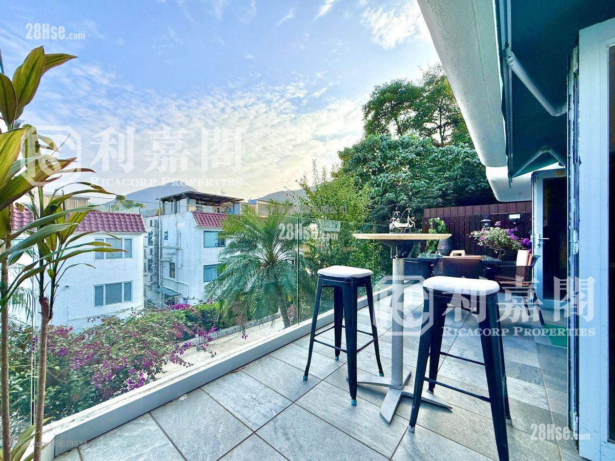 Venice Villa Sell 4 Bedrooms , 4 Bathrooms 2,100 ft² Venice Villa Sell 4 Bedrooms , 4 Bathrooms 2,100 ft²