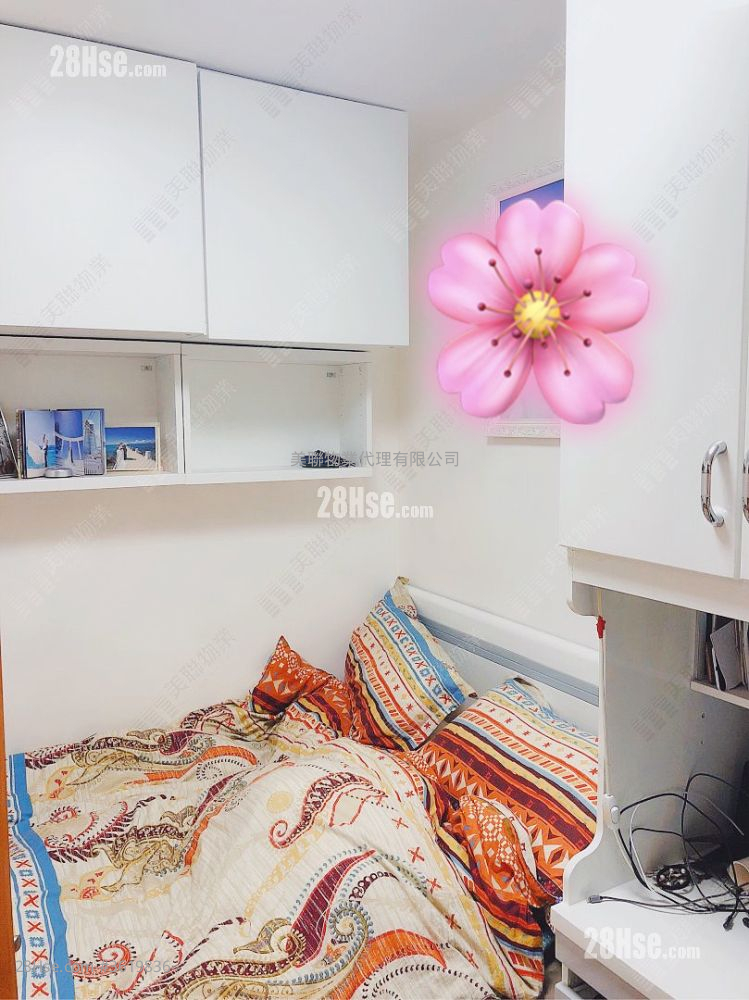 Yan Shing Court Sell 2 Bedrooms , 1 Bathroom 401 ft² Yan Shing Court Sell 2 Bedrooms , 1 Bathroom 401 ft²