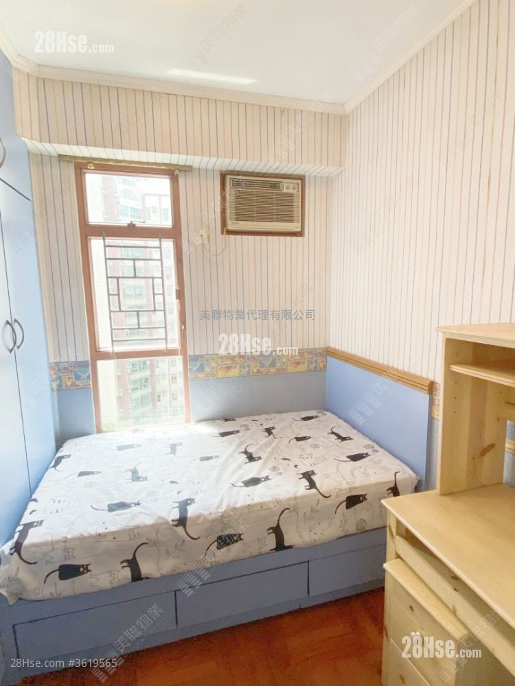 Greenpark Villa Sell 3 Bedrooms , 2 Bathrooms 716 ft² Greenpark Villa Sell 3 Bedrooms , 2 Bathrooms 716 ft²