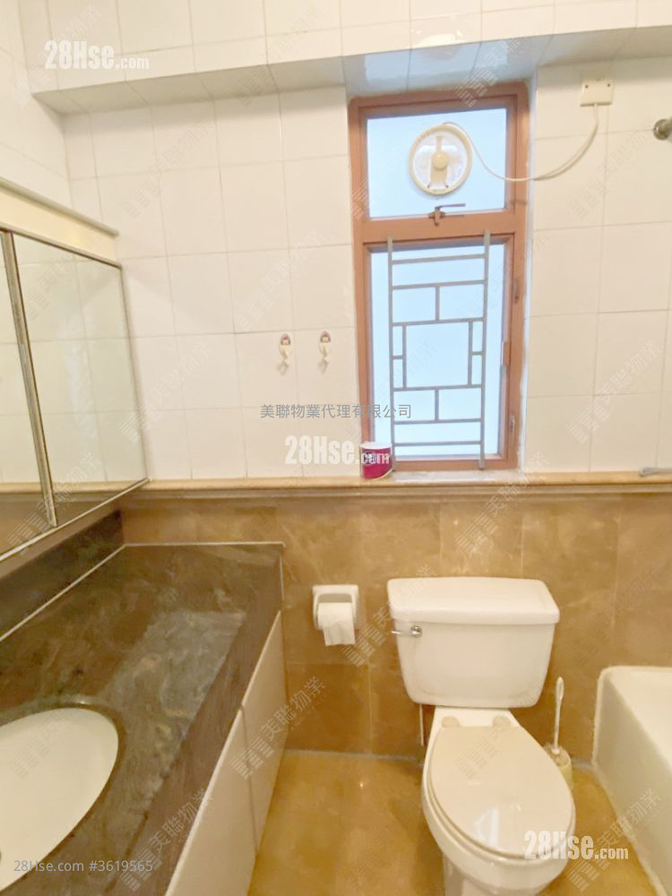 Greenpark Villa Sell 3 Bedrooms , 2 Bathrooms 716 ft² Greenpark Villa Sell 3 Bedrooms , 2 Bathrooms 716 ft²