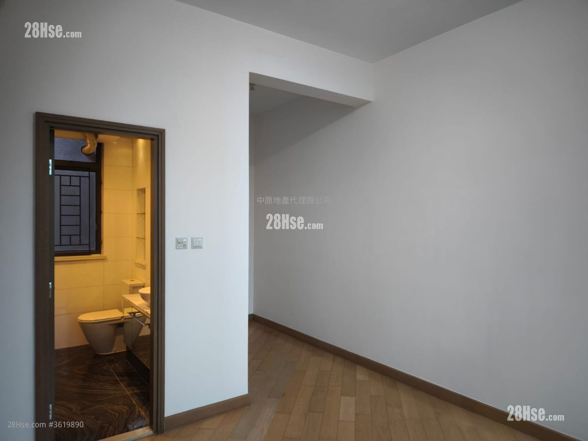 Yoho Midtown Rental 4 Bedrooms , 3 Bathrooms 988 ft² Yoho Midtown Rental 4 Bedrooms , 3 Bathrooms 988 ft²