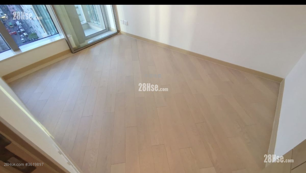 Grand Central Sell 333 ft² Grand Central Sell 333 ft²