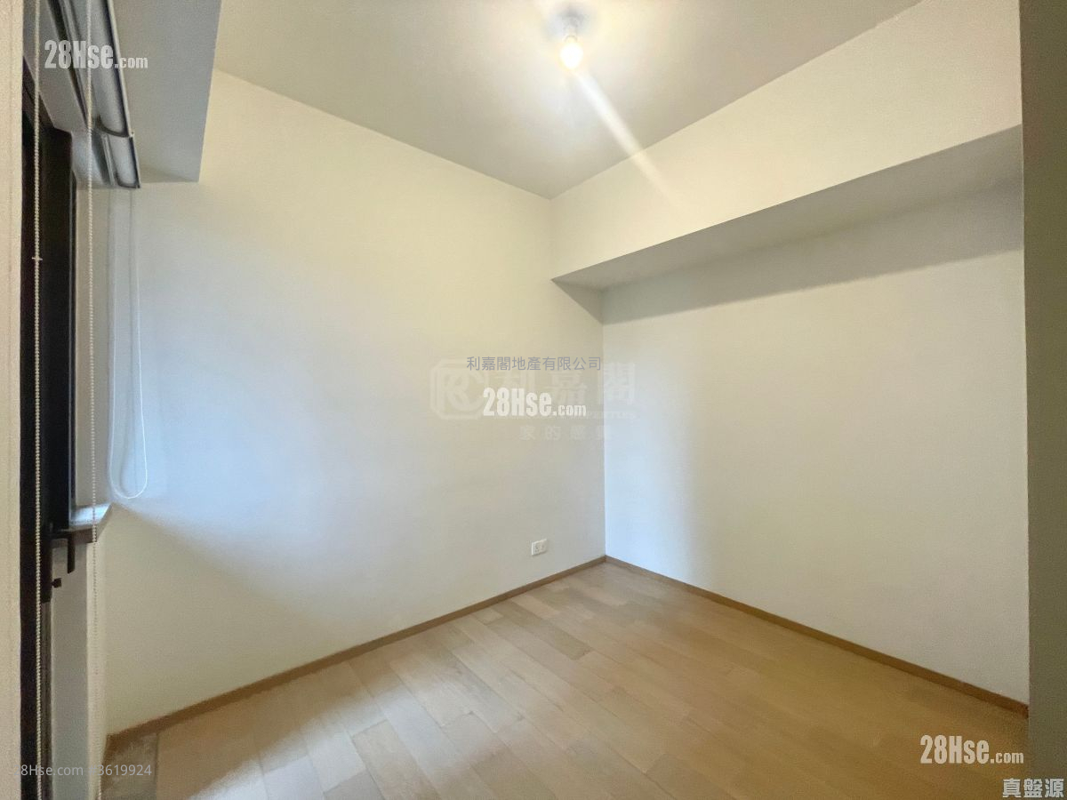 Lp6 Sell 2 Bedrooms 525 ft² Lp6 Sell 2 Bedrooms 525 ft²