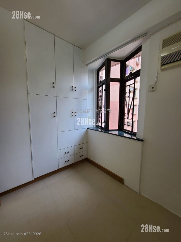 Fortress Garden Rental 3 Bedrooms , 2 Bathrooms 652 ft² Fortress Garden Rental 3 Bedrooms , 2 Bathrooms 652 ft²
