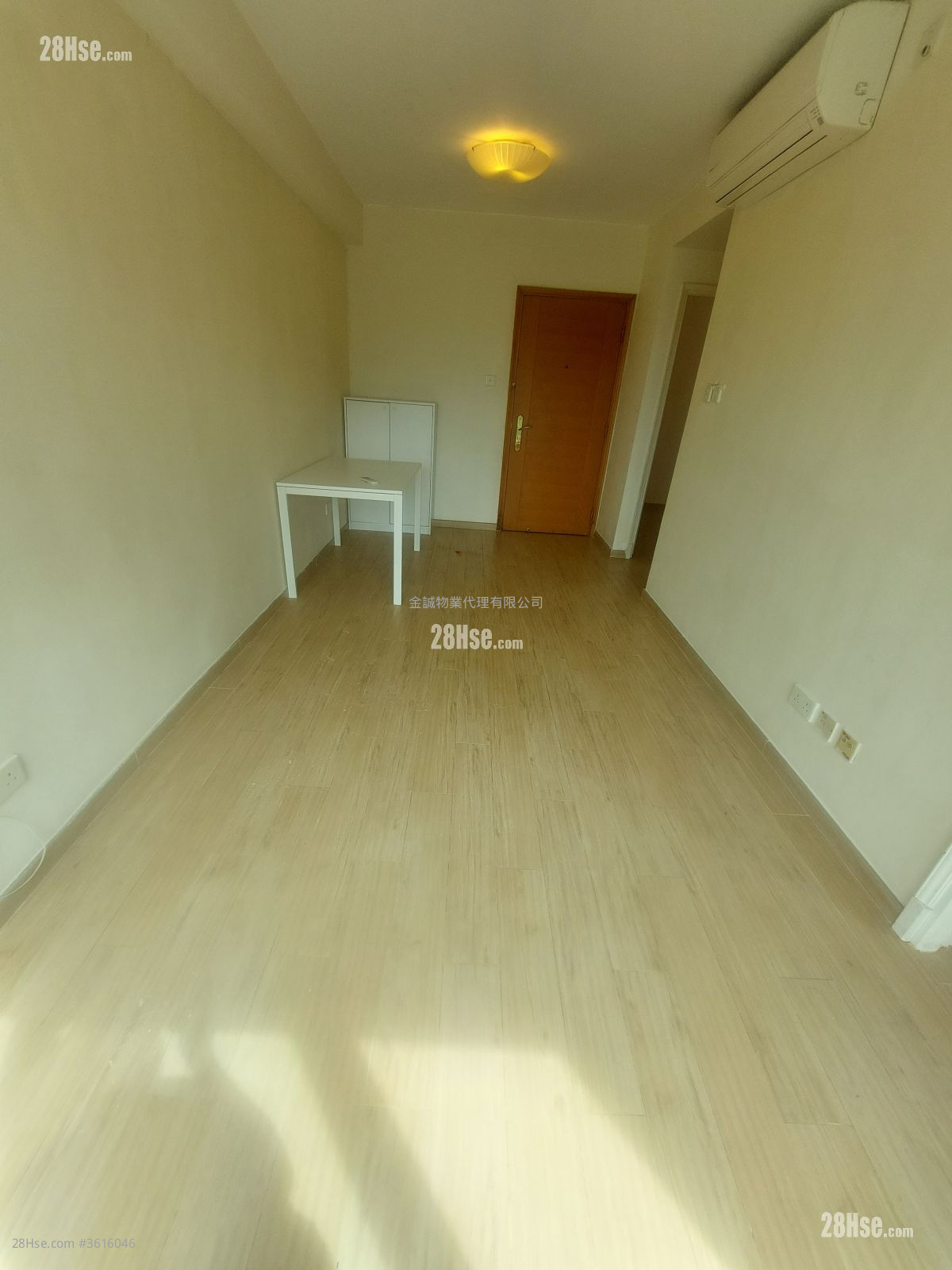 Queen's Terrace Rental 2 Bedrooms , 1 Bathroom 411 ft² Queen's Terrace Rental 2 Bedrooms , 1 Bathroom 411 ft²
