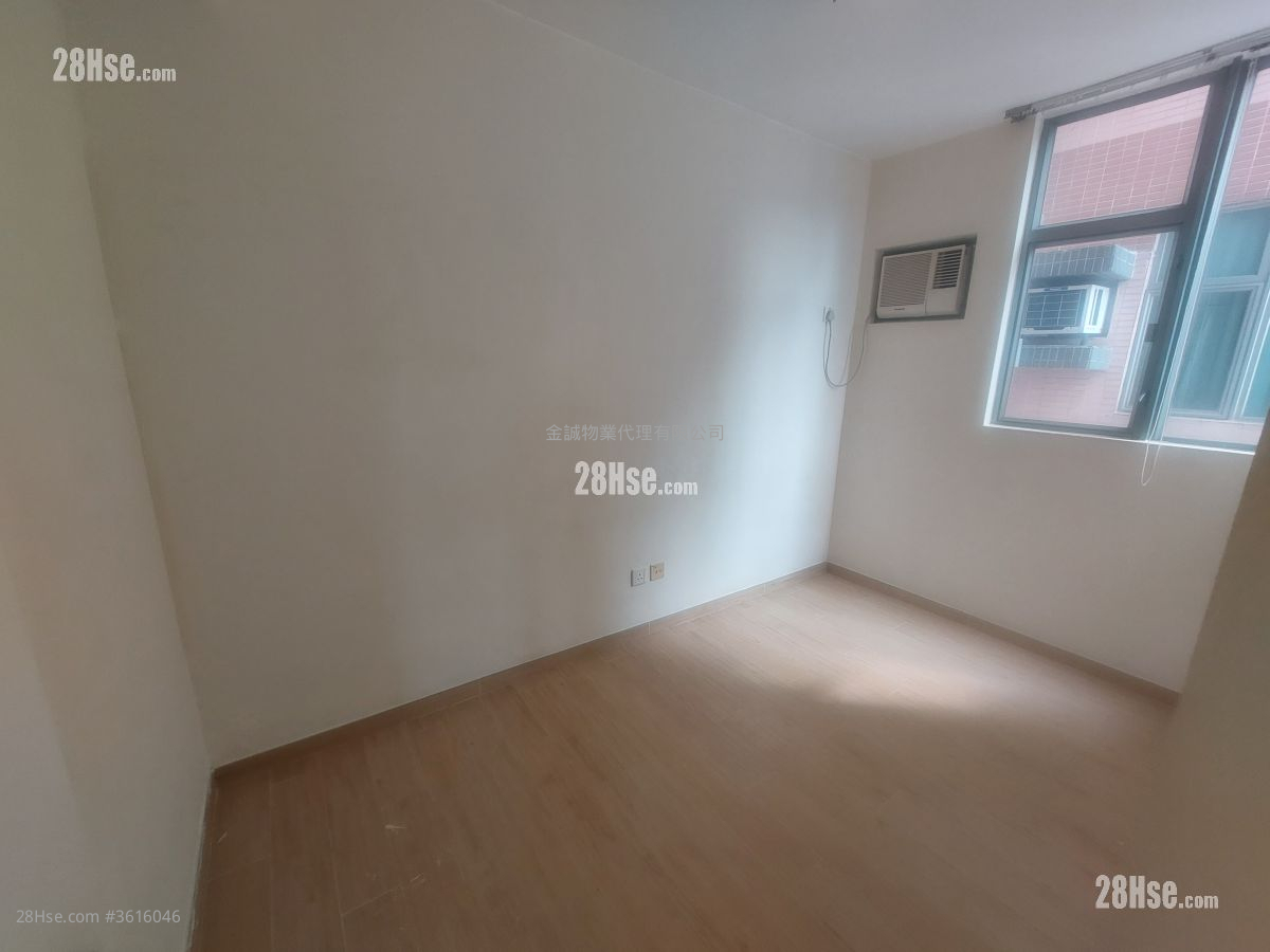 Queen's Terrace Rental 2 Bedrooms , 1 Bathroom 411 ft² Queen's Terrace Rental 2 Bedrooms , 1 Bathroom 411 ft²