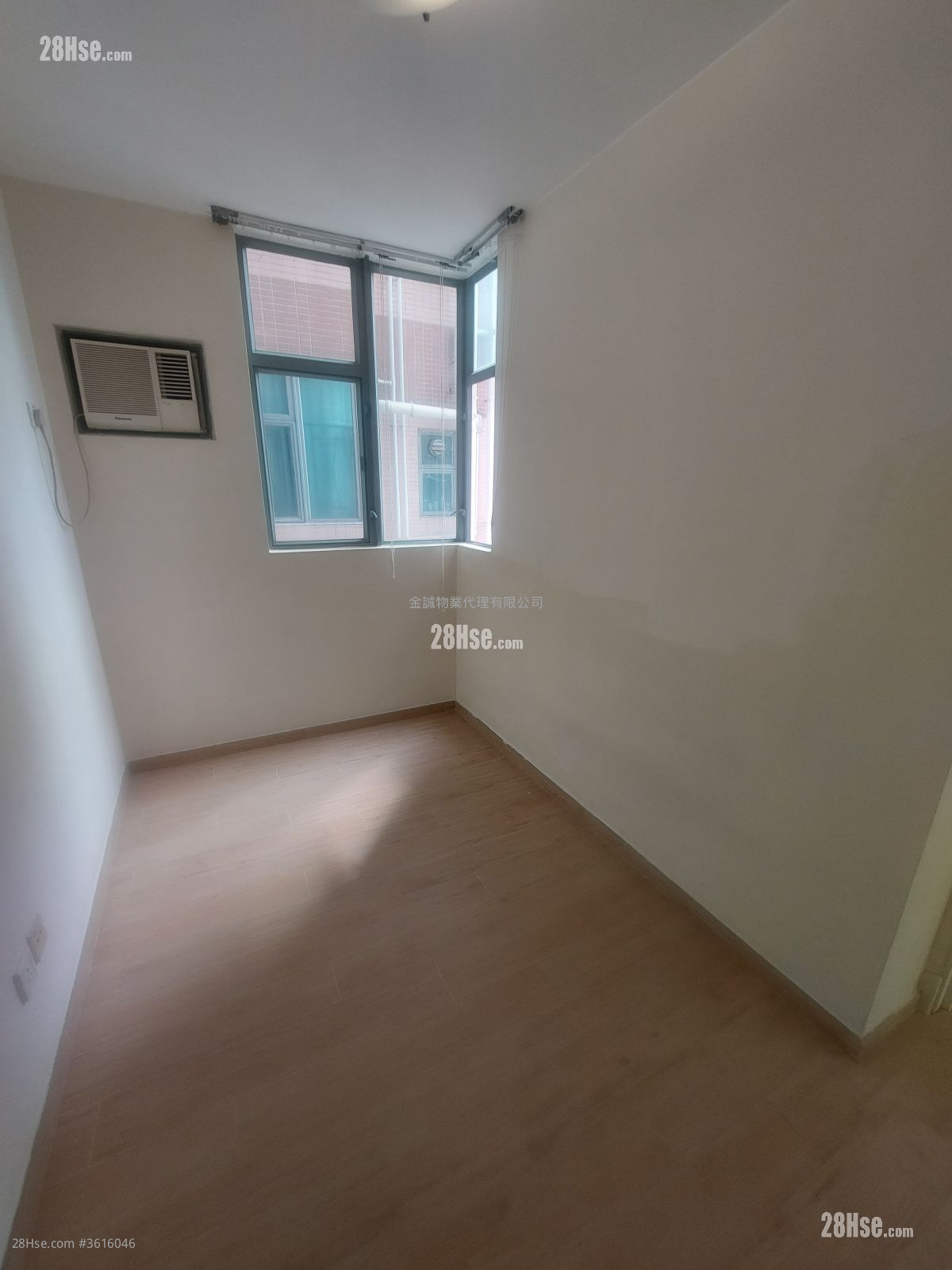 Queen's Terrace Rental 2 Bedrooms , 1 Bathroom 411 ft² Queen's Terrace Rental 2 Bedrooms , 1 Bathroom 411 ft²