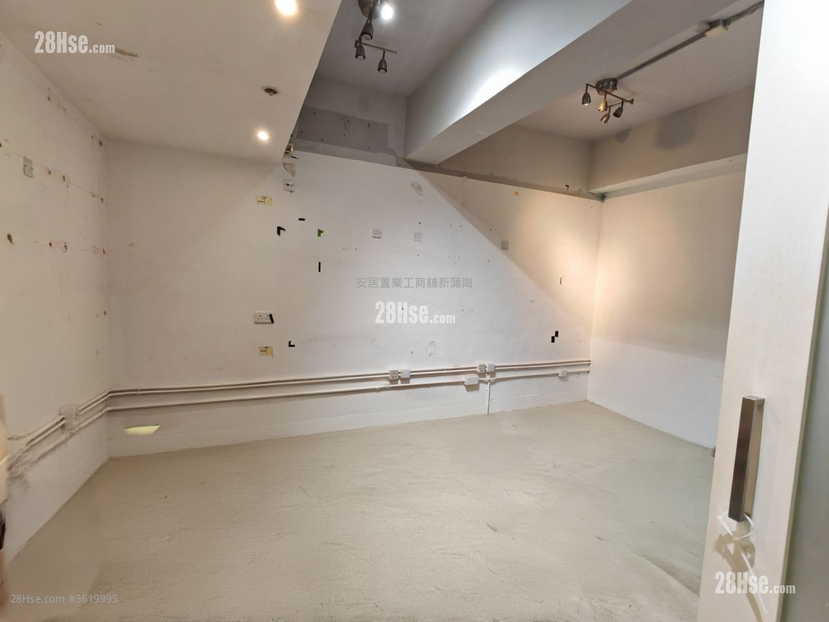 Galaxy Factory Building Rental 3 Bedrooms , 2 Toilets 2,600 ft² Galaxy Factory Building Rental 3 Bedrooms , 2 Toilets 2,600 ft²