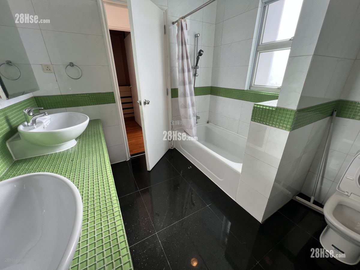 Aqua Blue Rental 4 Bedrooms , 3 Bathrooms 2,121 ft² Aqua Blue Rental 4 Bedrooms , 3 Bathrooms 2,121 ft²