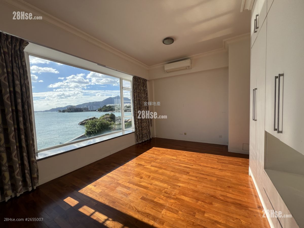 Aqua Blue Rental 4 Bedrooms , 3 Bathrooms 2,121 ft² Aqua Blue Rental 4 Bedrooms , 3 Bathrooms 2,121 ft²