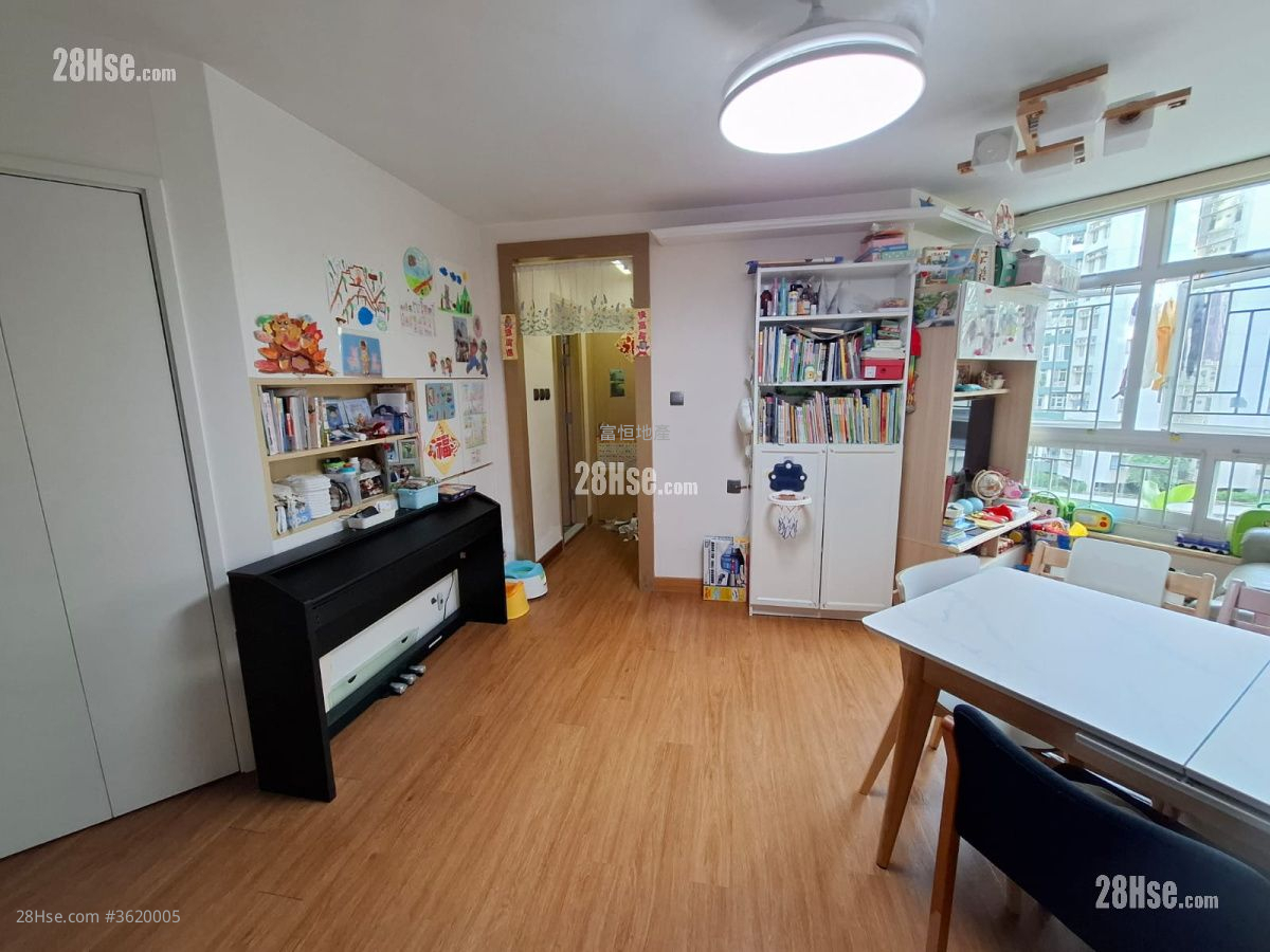 Whampoa Garden Sell 3 Bedrooms , 1 Bathroom 505 ft² Whampoa Garden Sell 3 Bedrooms , 1 Bathroom 505 ft²