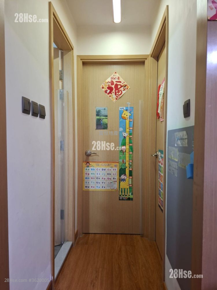 Whampoa Garden Sell 3 Bedrooms , 1 Bathroom 505 ft² Whampoa Garden Sell 3 Bedrooms , 1 Bathroom 505 ft²
