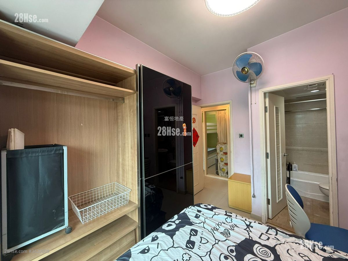Royal Peninsula Sell 3 Bedrooms , 2 Bathrooms 713 ft² Royal Peninsula Sell 3 Bedrooms , 2 Bathrooms 713 ft²