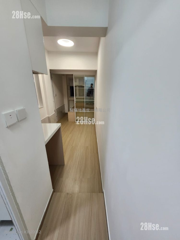 Man Fai Building Rental 1 Bedroom , 1 Bathroom 170 ft² Man Fai Building Rental 1 Bedroom , 1 Bathroom 170 ft²