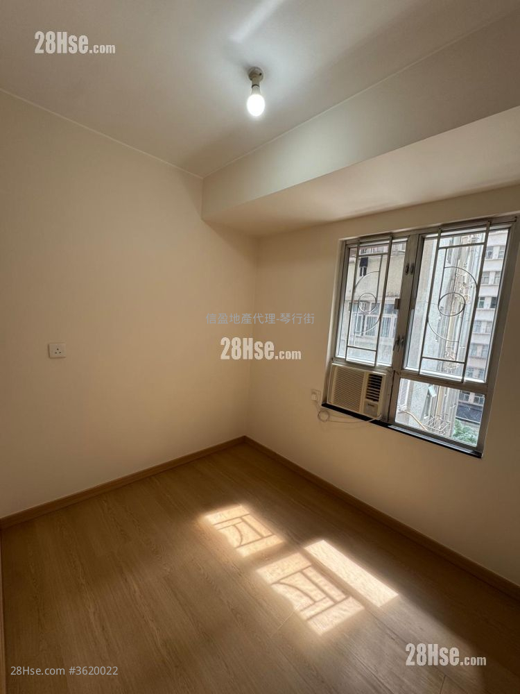 Universal Towers Rental 3 Bedrooms , 1 Bathroom 684 ft² Universal Towers Rental 3 Bedrooms , 1 Bathroom 684 ft²