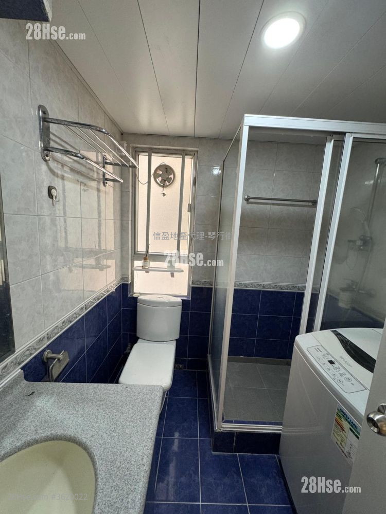 Universal Towers Rental 3 Bedrooms , 1 Bathroom 684 ft² Universal Towers Rental 3 Bedrooms , 1 Bathroom 684 ft²