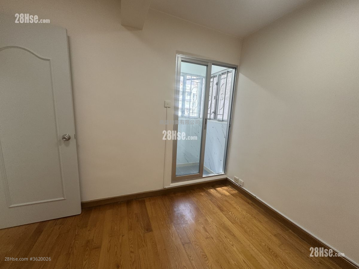 Universal Towers Rental 3 Bedrooms , 1 Bathroom 681 ft² Universal Towers Rental 3 Bedrooms , 1 Bathroom 681 ft²