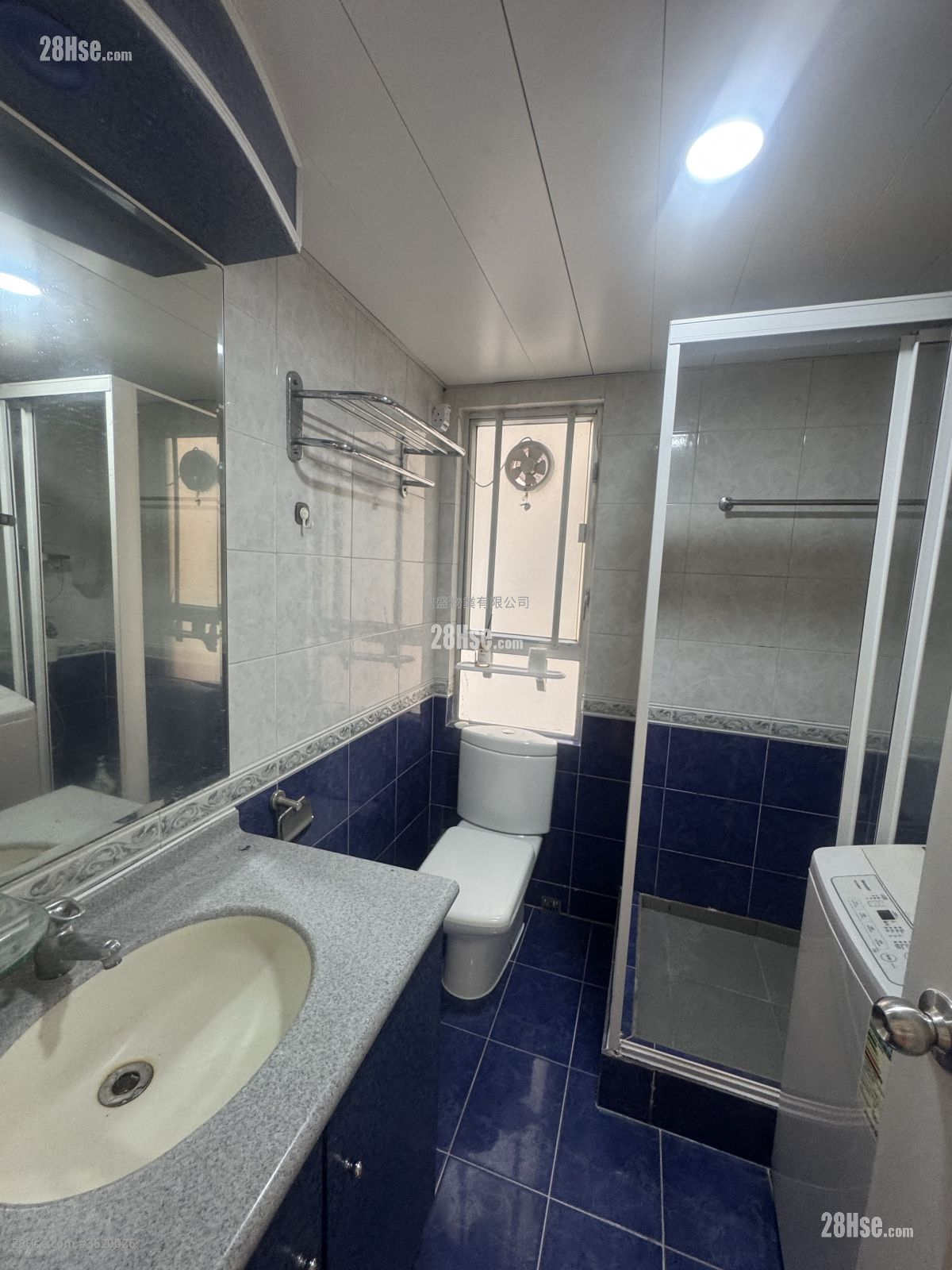 Universal Towers Rental 3 Bedrooms , 1 Bathroom 681 ft² Universal Towers Rental 3 Bedrooms , 1 Bathroom 681 ft²