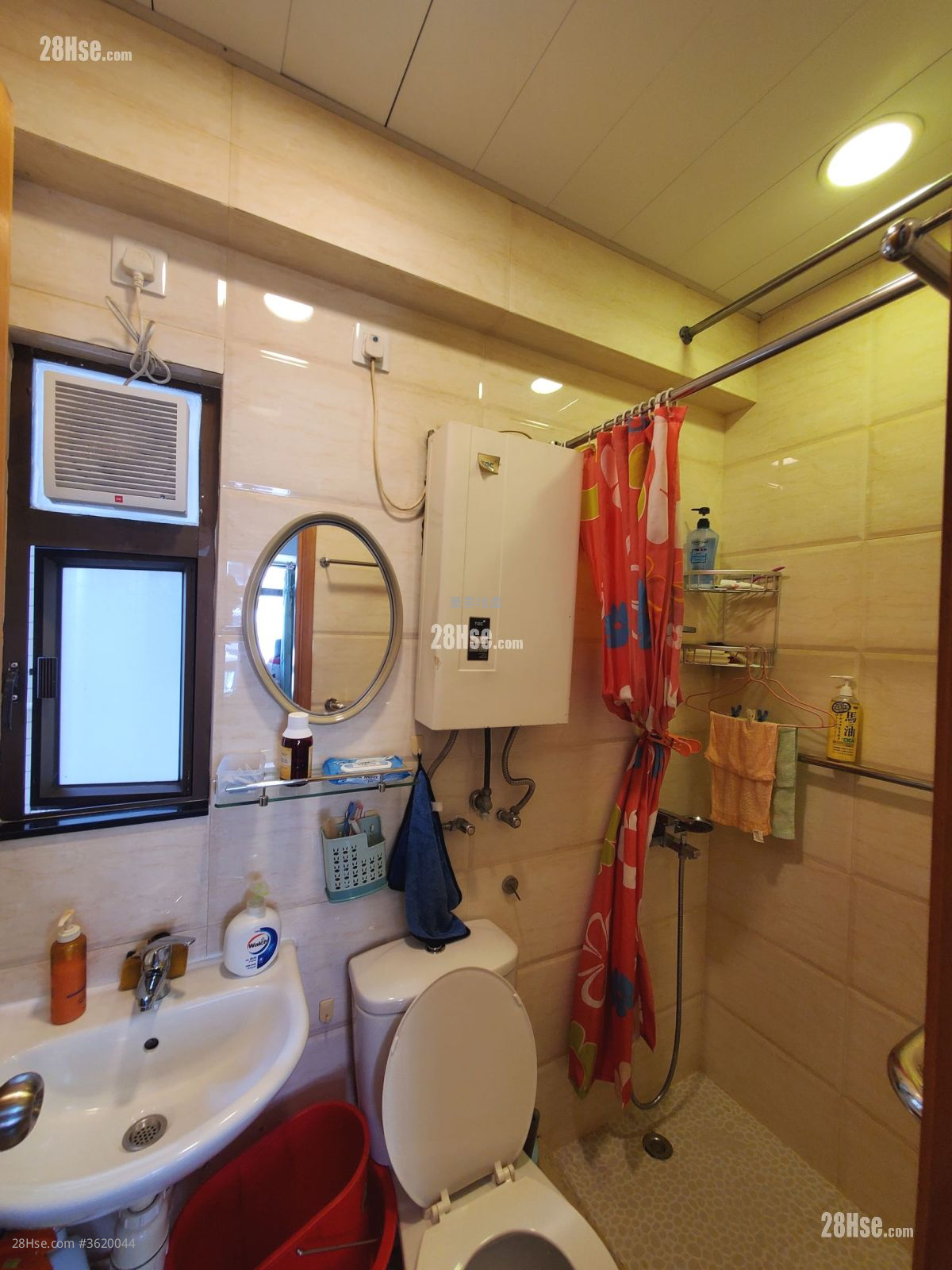 Connaught Garden Sell 2 Bedrooms , 1 Bathroom 310 ft² Connaught Garden Sell 2 Bedrooms , 1 Bathroom 310 ft²