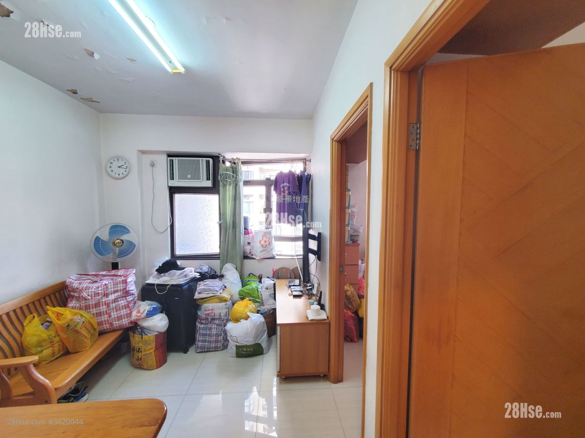Connaught Garden Sell 2 Bedrooms , 1 Bathroom 310 ft² Connaught Garden Sell 2 Bedrooms , 1 Bathroom 310 ft²