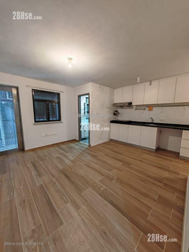 Village Rental 2 Bedrooms , 1 Bathroom 600 ft² Village Rental 2 Bedrooms , 1 Bathroom 600 ft²