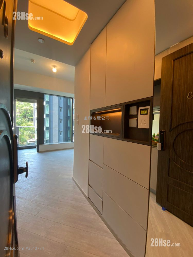 The Royale Rental Studio , 1 Bathroom 224 ft² The Royale Rental Studio , 1 Bathroom 224 ft²