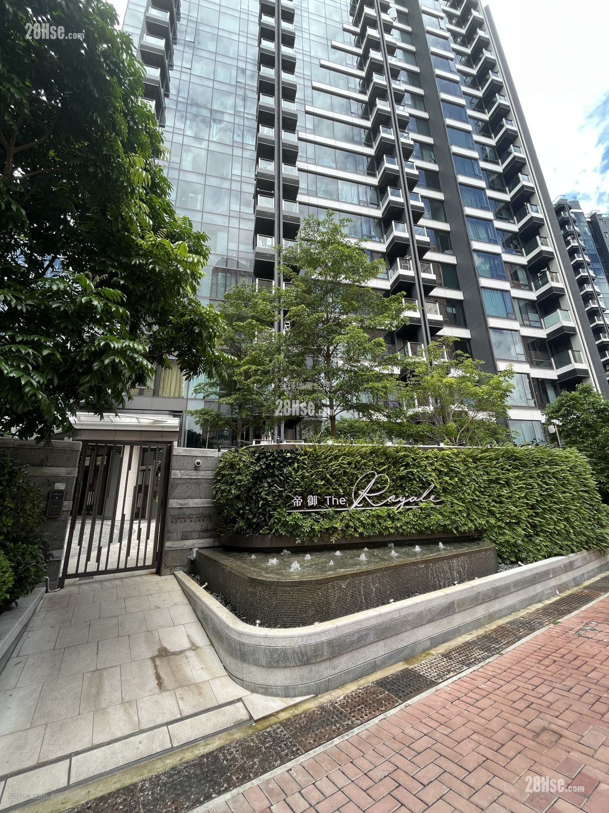 The Royale Rental Studio , 1 Bathroom 224 ft² The Royale Rental Studio , 1 Bathroom 224 ft²