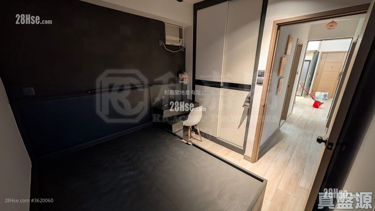 Park Royale Sell 3 Bedrooms 553 ft² Park Royale Sell 3 Bedrooms 553 ft²