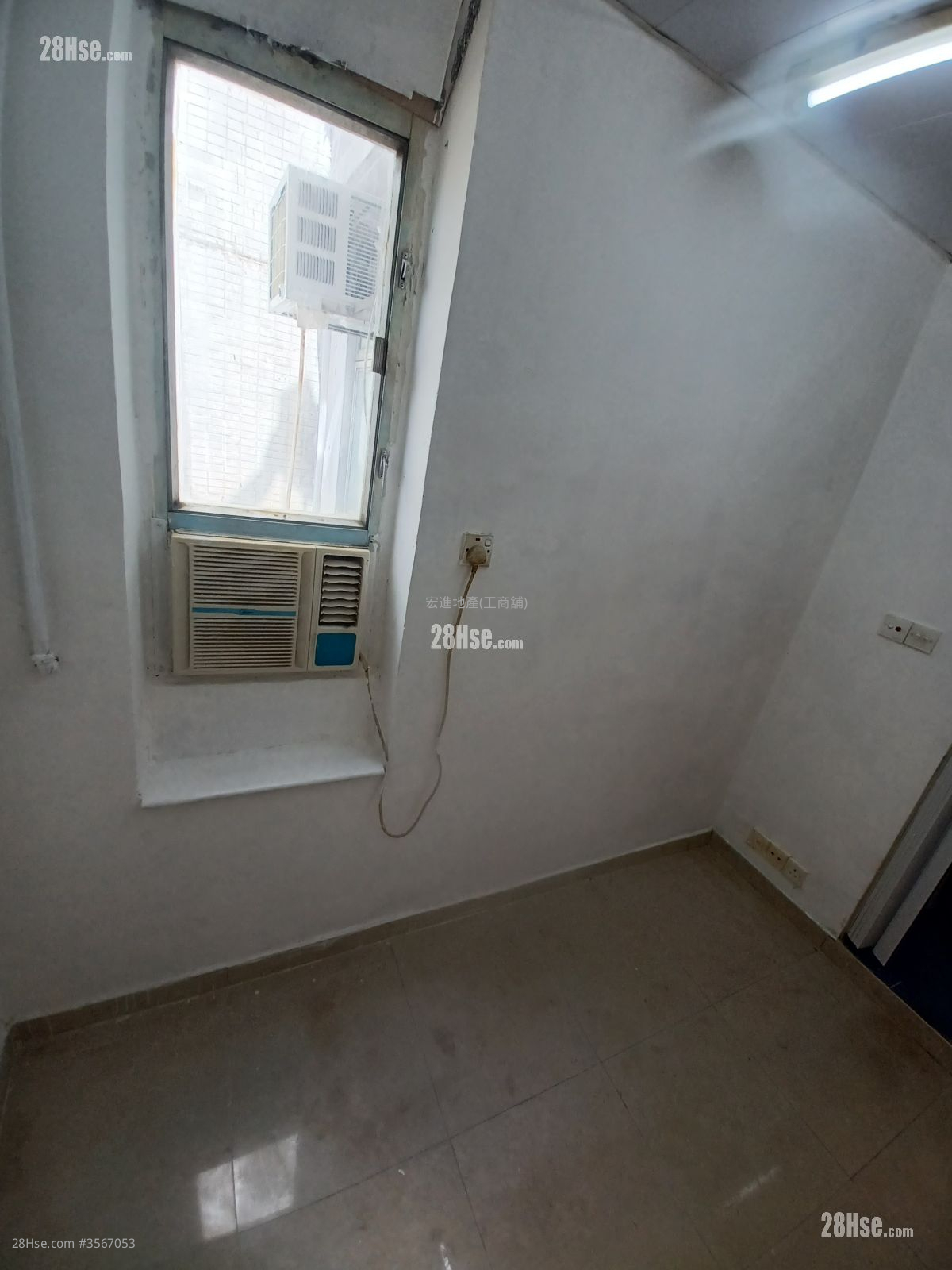 侯王道51號 租盤 70 平方呎