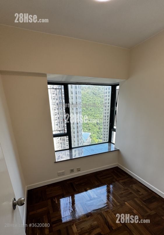 The Metro City Rental 3 Bedrooms , 2 Bathrooms 646 ft² The Metro City Rental 3 Bedrooms , 2 Bathrooms 646 ft²