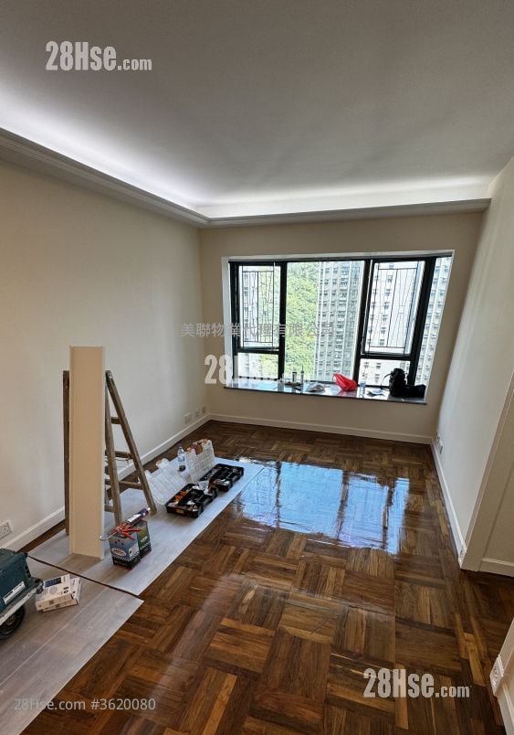 The Metro City Rental 3 Bedrooms , 2 Bathrooms 646 ft² The Metro City Rental 3 Bedrooms , 2 Bathrooms 646 ft²