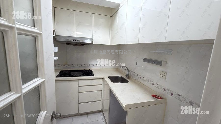 Bayshore Towers Sell 2 Bedrooms 389 ft² Bayshore Towers Sell 2 Bedrooms 389 ft²