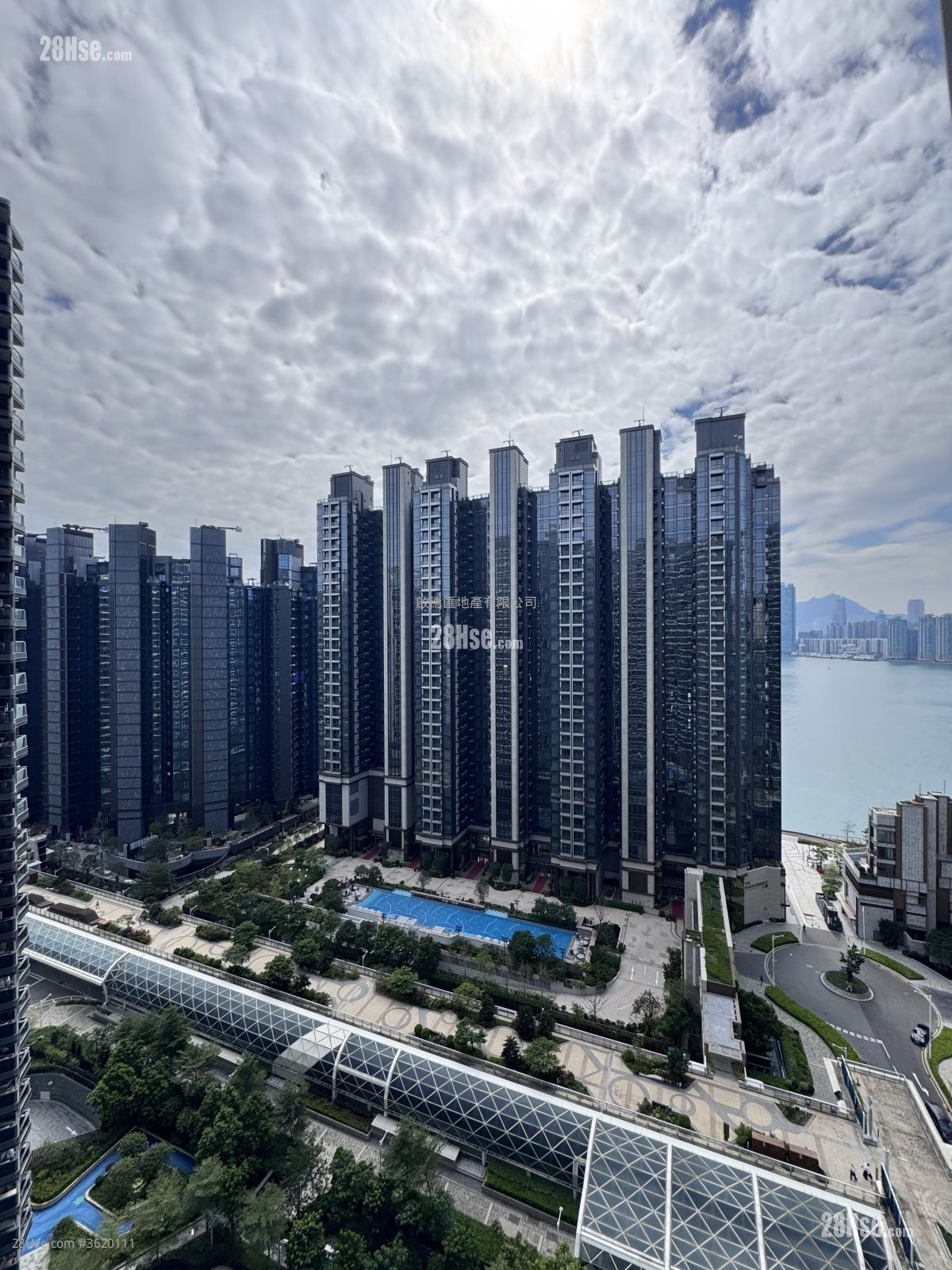 One Victoria Rental 2 Bedrooms , 1 Bathroom 452 ft² One Victoria Rental 2 Bedrooms , 1 Bathroom 452 ft²