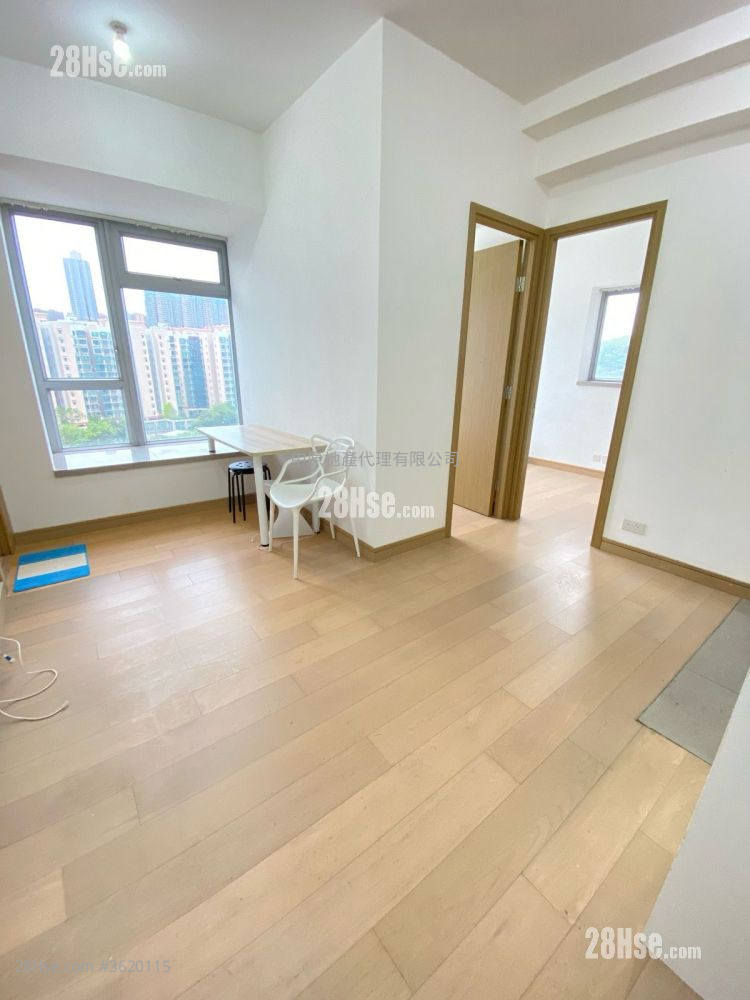 The Reach Sell 2 Bedrooms 357 ft²