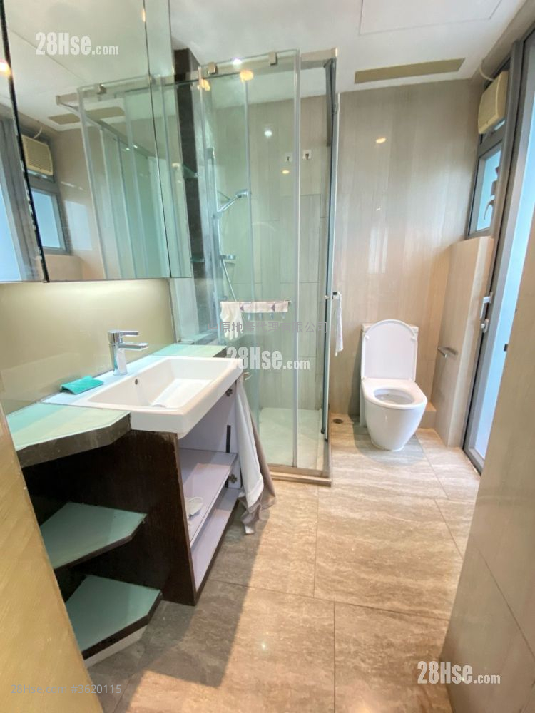The Reach Sell 2 Bedrooms 357 ft² The Reach Sell 2 Bedrooms 357 ft²