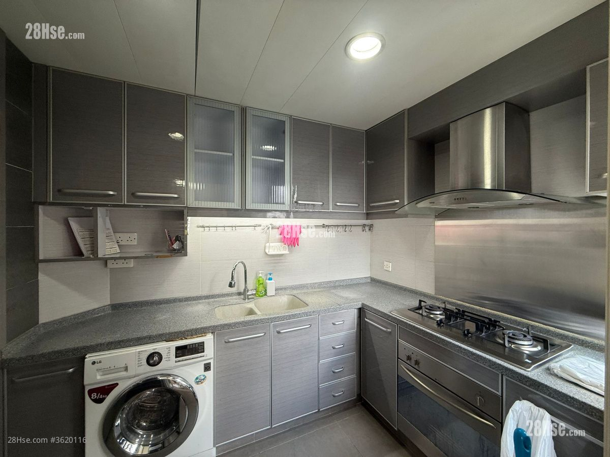 Whampoa Garden Sell 4 Bedrooms , 2 Bathrooms 729 ft² Whampoa Garden Sell 4 Bedrooms , 2 Bathrooms 729 ft²