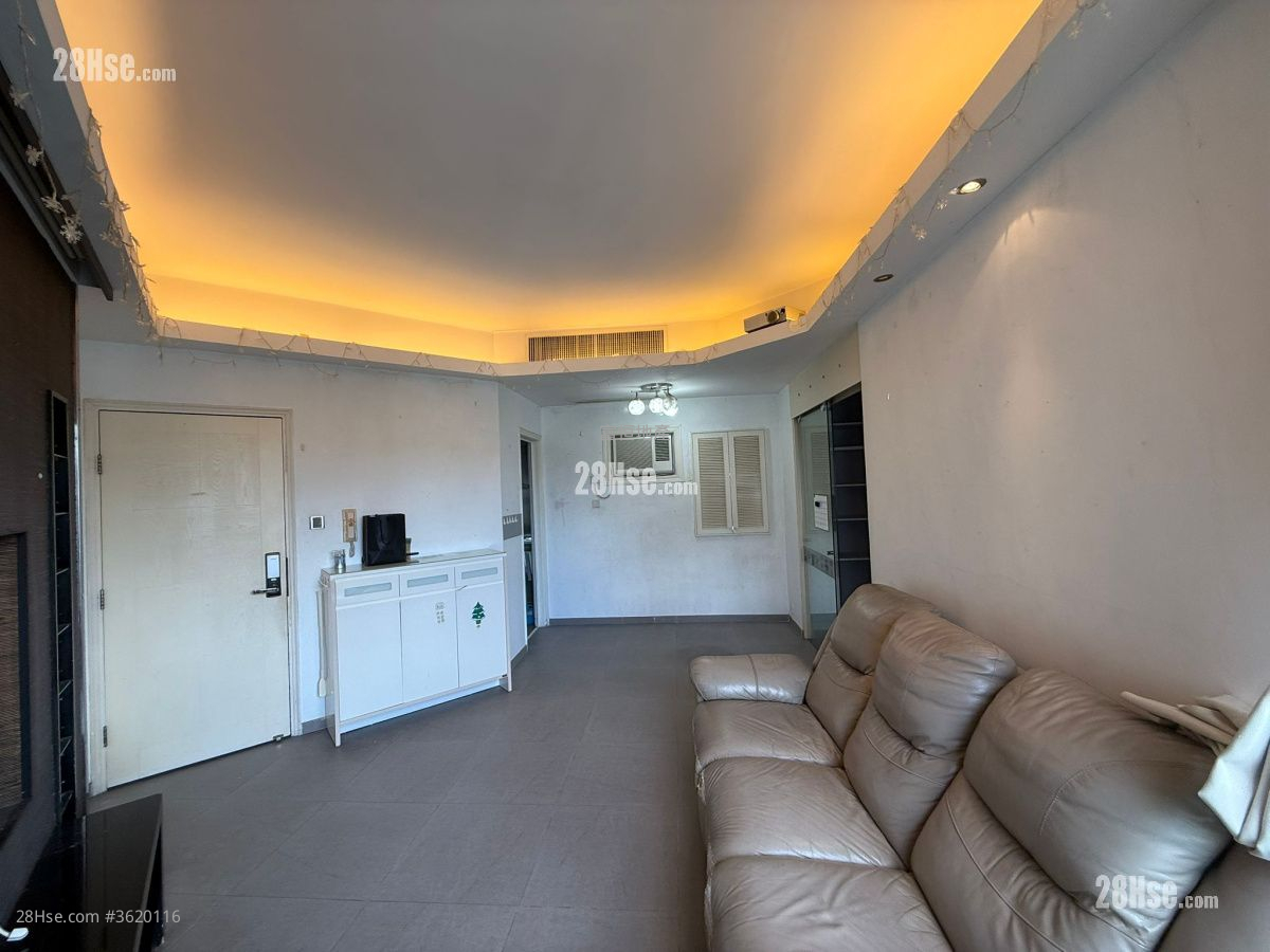 Whampoa Garden Sell 4 Bedrooms , 2 Bathrooms 729 ft² Whampoa Garden Sell 4 Bedrooms , 2 Bathrooms 729 ft²