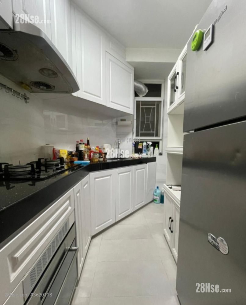Shun Chi Court Sell 2 Bedrooms , 1 Bathroom
