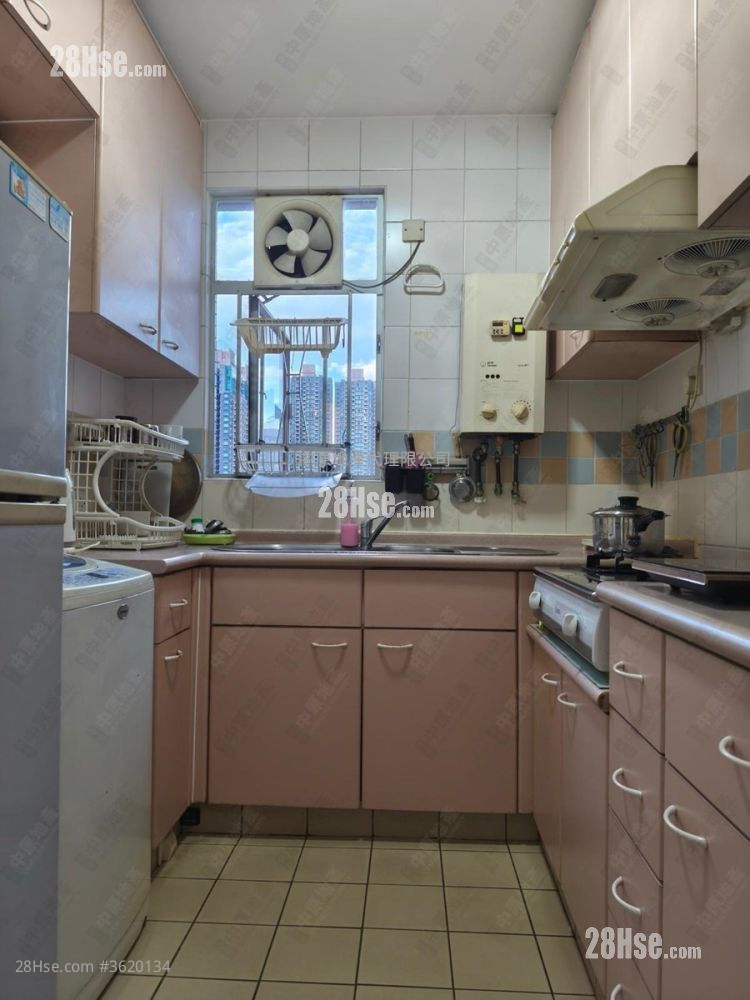 Fung Ting Court Sell 2 Bedrooms , 1 Bathroom 510 ft² Fung Ting Court Sell 2 Bedrooms , 1 Bathroom 510 ft²