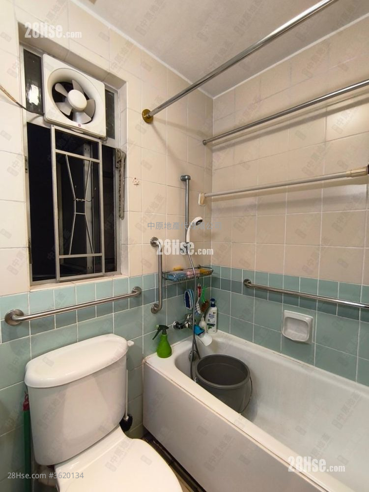 Fung Ting Court Sell 2 Bedrooms , 1 Bathroom 510 ft² Fung Ting Court Sell 2 Bedrooms , 1 Bathroom 510 ft²