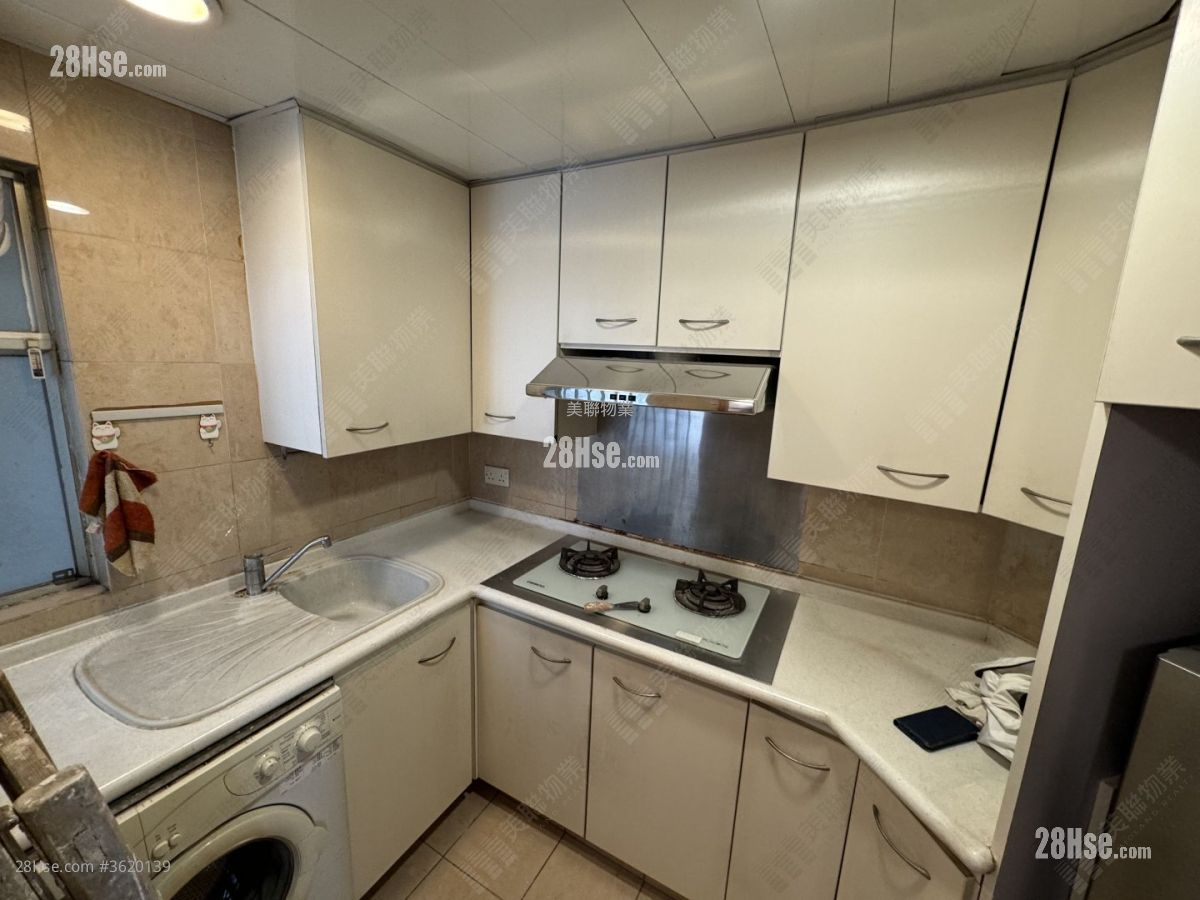 Kingswood Villas Sell 2 Bedrooms 441 ft² Kingswood Villas Sell 2 Bedrooms 441 ft²
